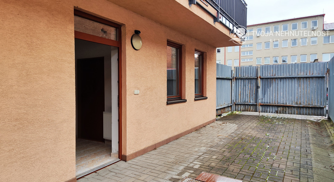 Priestor na prenájom na Hlavnej ulici vo dvore - prízemie