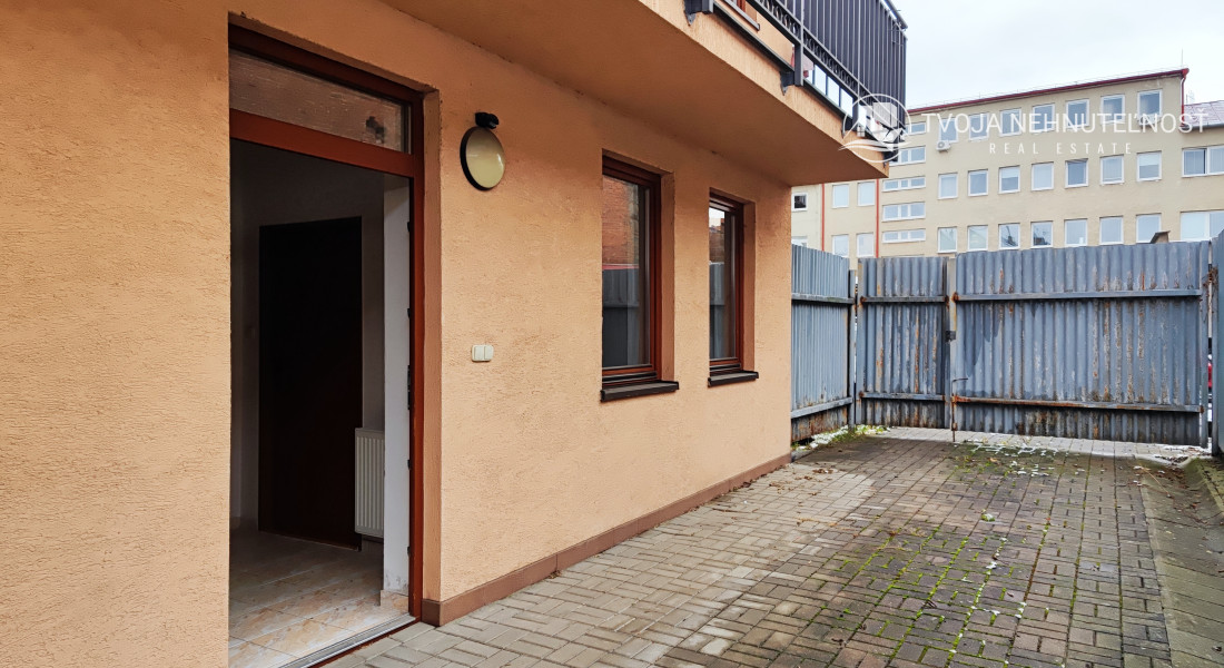 Priestor na prenájom na Hlavnej ulici vo dvore - prízemie