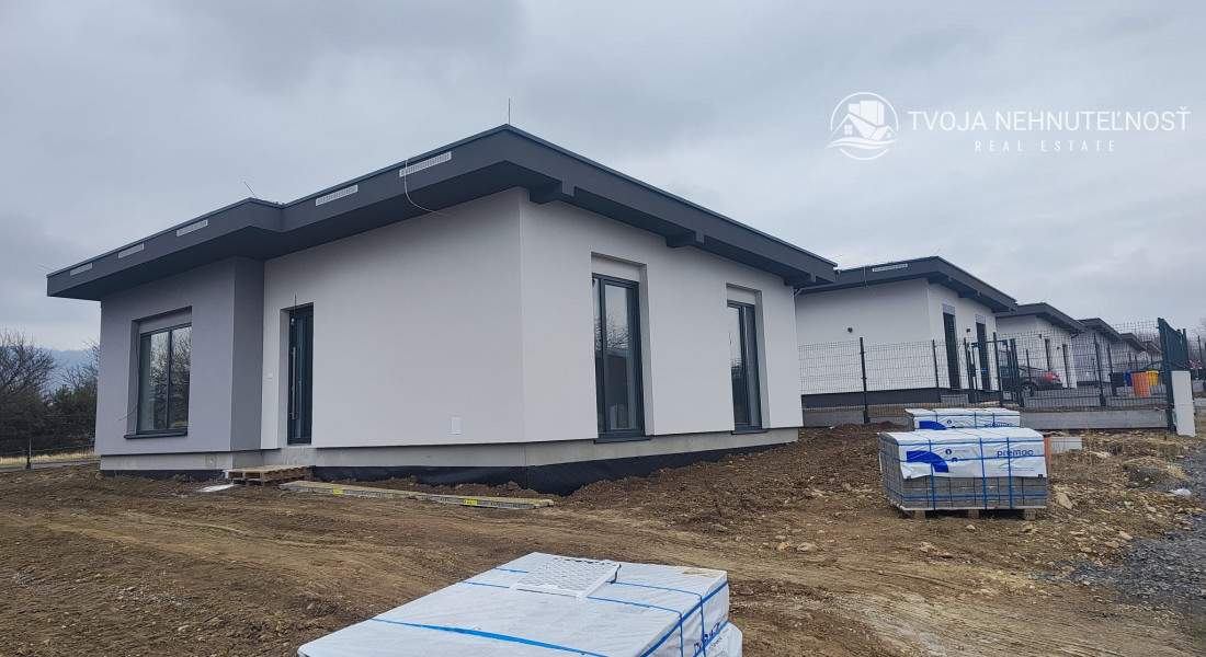 Posledný 3 izbový murovaný dom s pozemkom 502 m2 FINTICE-GRIBĽOVEC