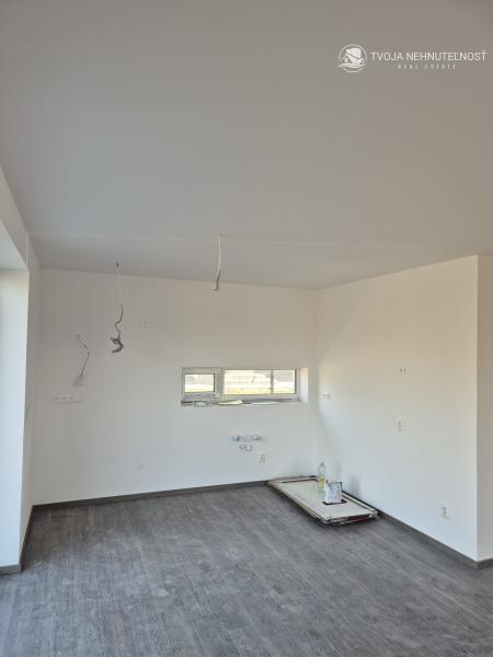Posledný 3 izbový murovaný dom s pozemkom 502 m2 FINTICE-GRIBĽOVEC