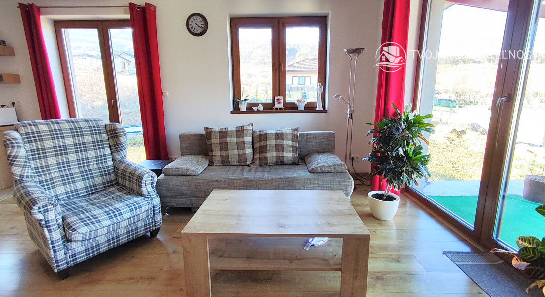 Na predaj krásny 4 izbový dom s možnosťou realizácie obytného podkrovia na 2 izby, veľkorysý pozemok 1000 m2, Fintice