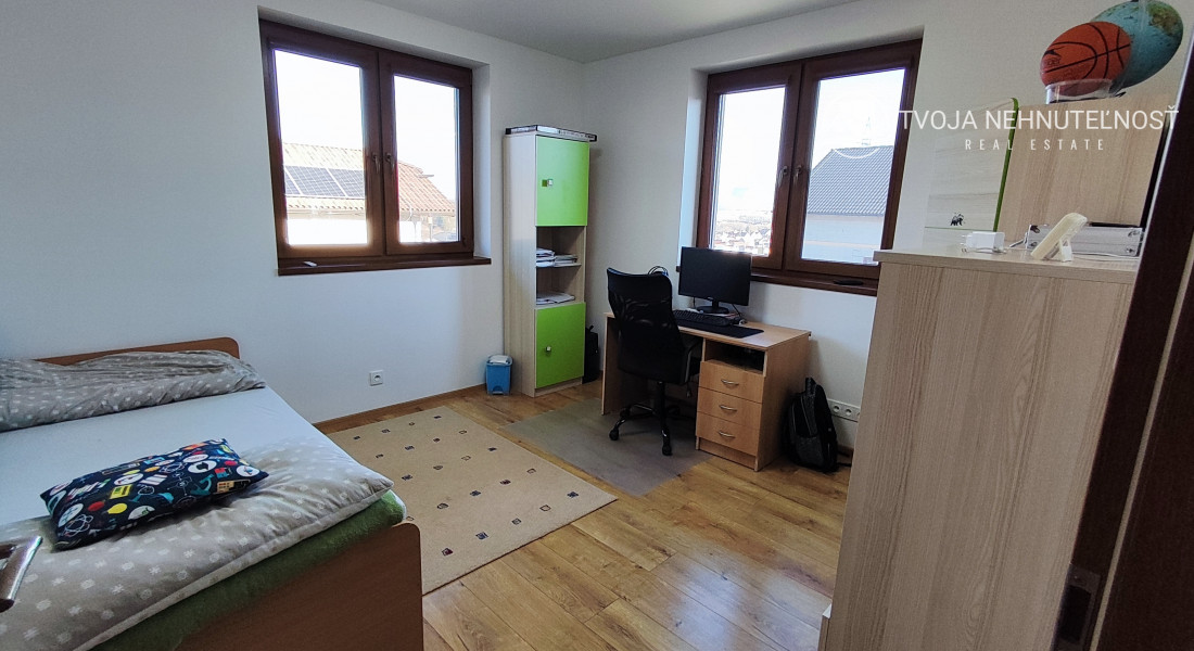 Na predaj krásny 4 izbový dom s možnosťou realizácie obytného podkrovia na 2 izby, veľkorysý pozemok 1000 m2, Fintice