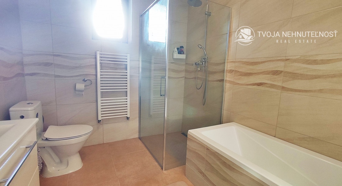 Na predaj krásny 4 izbový dom s možnosťou realizácie obytného podkrovia na 2 izby, veľkorysý pozemok 1000 m2, Fintice