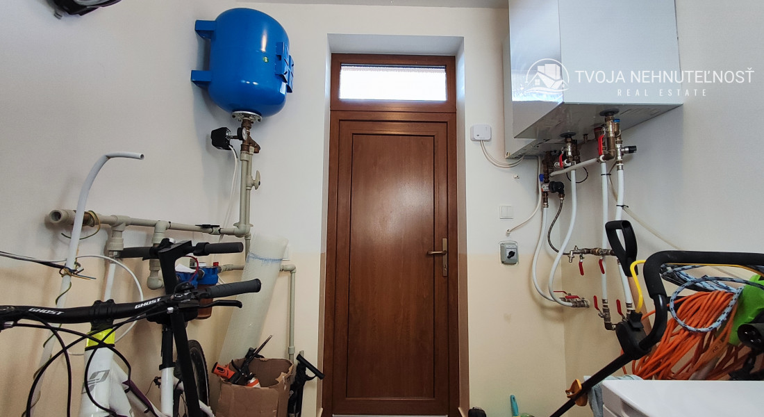 Na predaj krásny 4 izbový dom s možnosťou realizácie obytného podkrovia na 2 izby, veľkorysý pozemok 1000 m2, Fintice