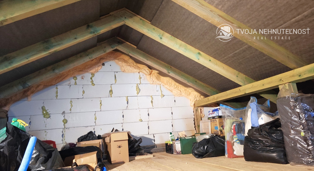 Na predaj krásny 4 izbový dom s možnosťou realizácie obytného podkrovia na 2 izby, veľkorysý pozemok 1000 m2, Fintice