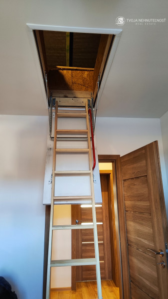 Na predaj krásny 4 izbový dom s možnosťou realizácie obytného podkrovia na 2 izby, veľkorysý pozemok 1000 m2, Fintice