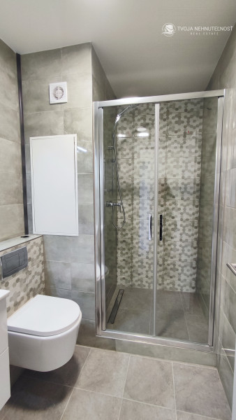 PRENAJATÝ DO 1.5.2026.....Slnečný 1 izbový byt 32 m2, Mukačevská, na dlhodobý prenájom, čiastočne zariadený