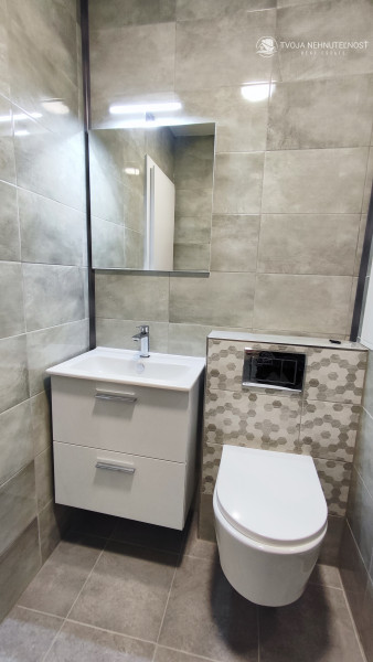 PRENAJATÝ DO 1.5.2026.....Slnečný 1 izbový byt 32 m2, Mukačevská, na dlhodobý prenájom, čiastočne zariadený