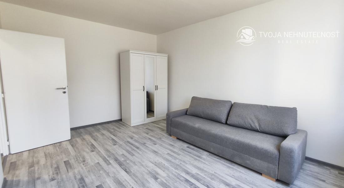 PRENAJATÝ DO 1.5.2026.....Slnečný 1 izbový byt 32 m2, Mukačevská, na dlhodobý prenájom, čiastočne zariadený