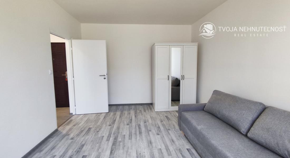 PRENAJATÝ DO 1.5.2026.....Slnečný 1 izbový byt 32 m2, Mukačevská, na dlhodobý prenájom, čiastočne zariadený