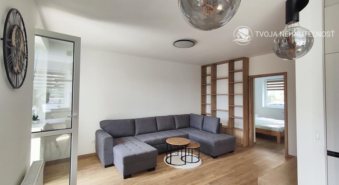 Prenajatý do 1.6.2026....Exkluzívny 2 izbový byt s loggiou pre náročnejších, Tekeľova ulica Ľubotice-Sekčov