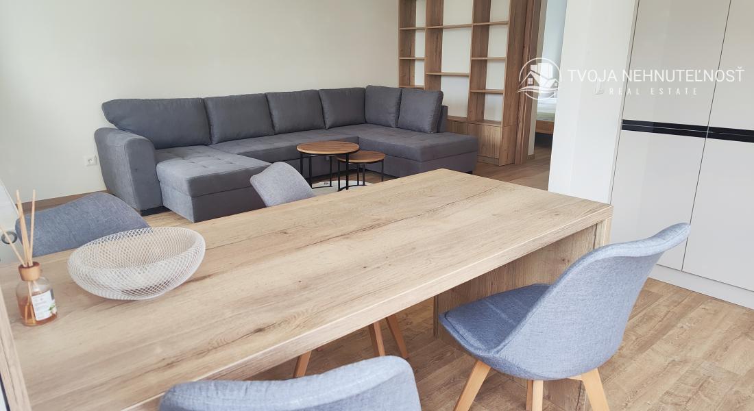 Prenajatý do 1.6.2026....Exkluzívny 2 izbový byt s loggiou pre náročnejších, Tekeľova ulica Ľubotice-Sekčov