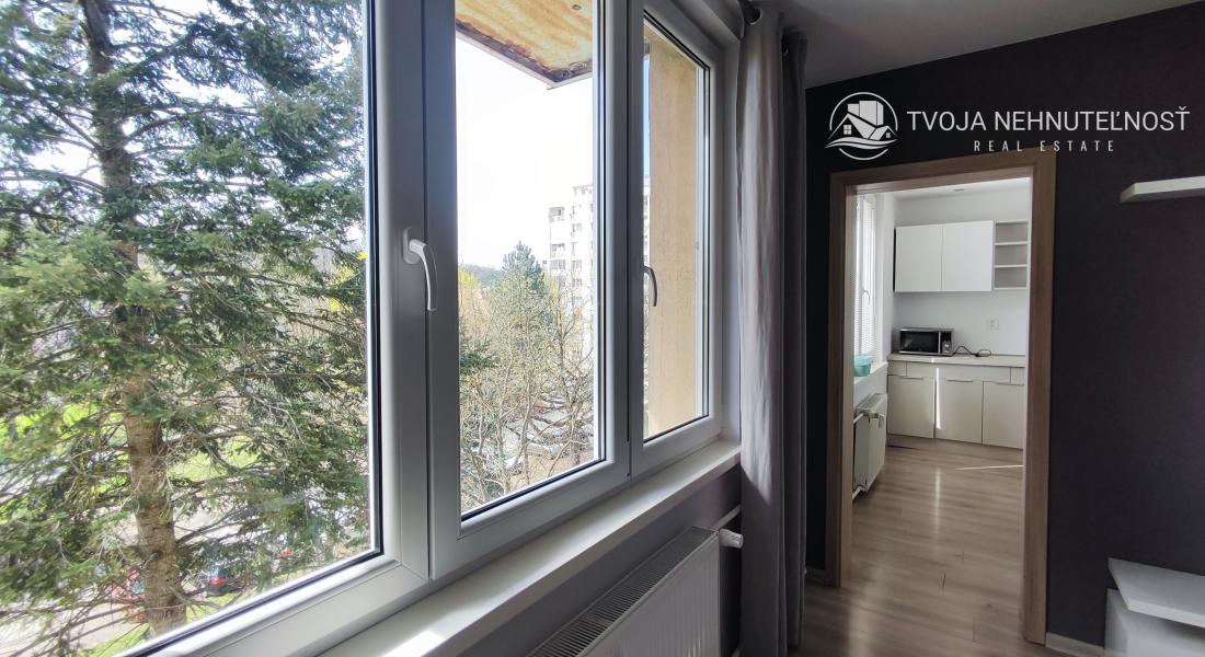 Prenajatý do 1.11.2026.... 2 izbový byt Levočská ulica, po kompletnej rekonštrukcii, zariadený