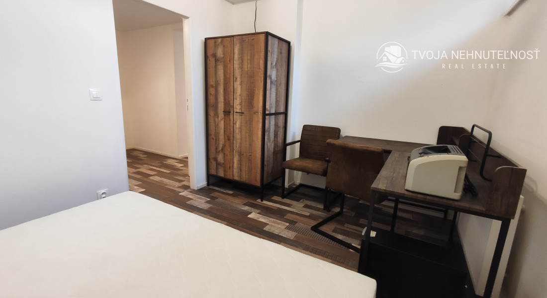 Prenajatý do 31.5.2026....Krásny samostatný 2,5 izbový byt v nájomnom dome Kvetná ulica Prešov