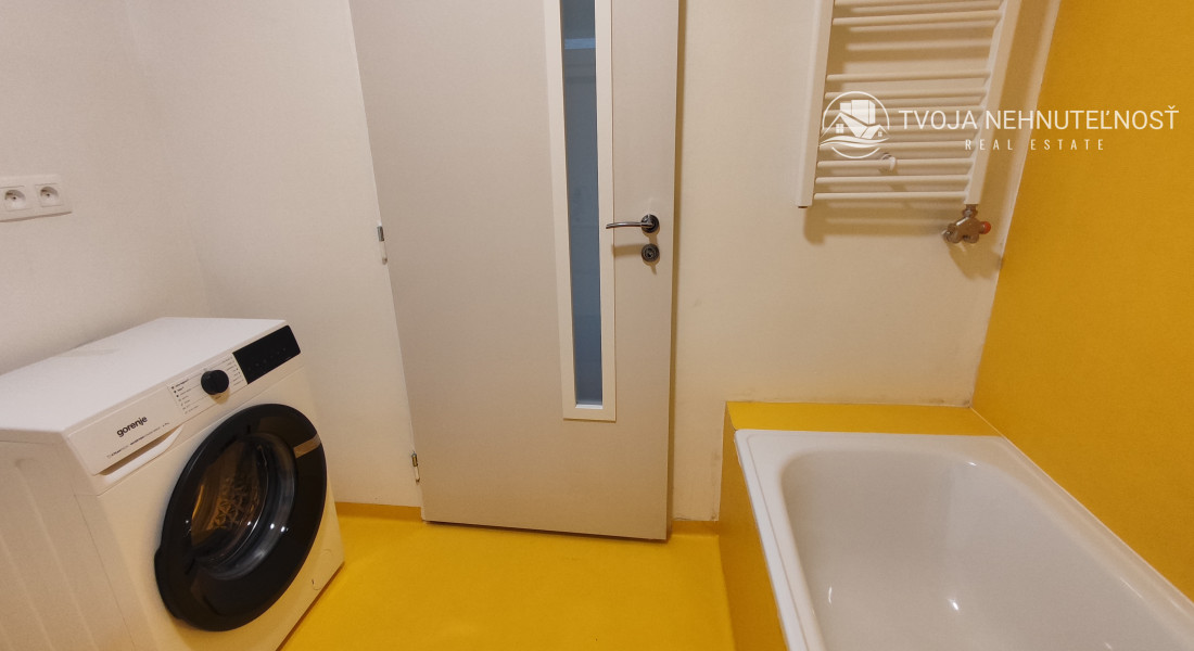 Prenajatý do 31.5.2026....Krásny samostatný 2,5 izbový byt v nájomnom dome Kvetná ulica Prešov