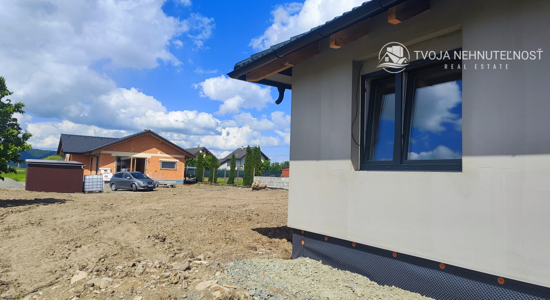 NOVÁ PONUKA! Na predaj 4 izbový tehlový holodom Vyšná Šebastová, komfortný pozemok 8,5a