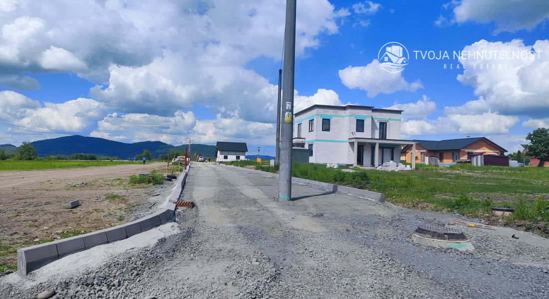 NOVÁ PONUKA! Na predaj 4 izbový tehlový holodom Vyšná Šebastová, komfortný pozemok 8,5a