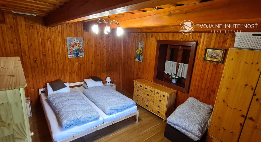 Dom s areálom na podnikanie, pozemok 2500 m2, dom - ubytovanie, jazierko, 2x altánok, biliardový dom, detské atrakcie