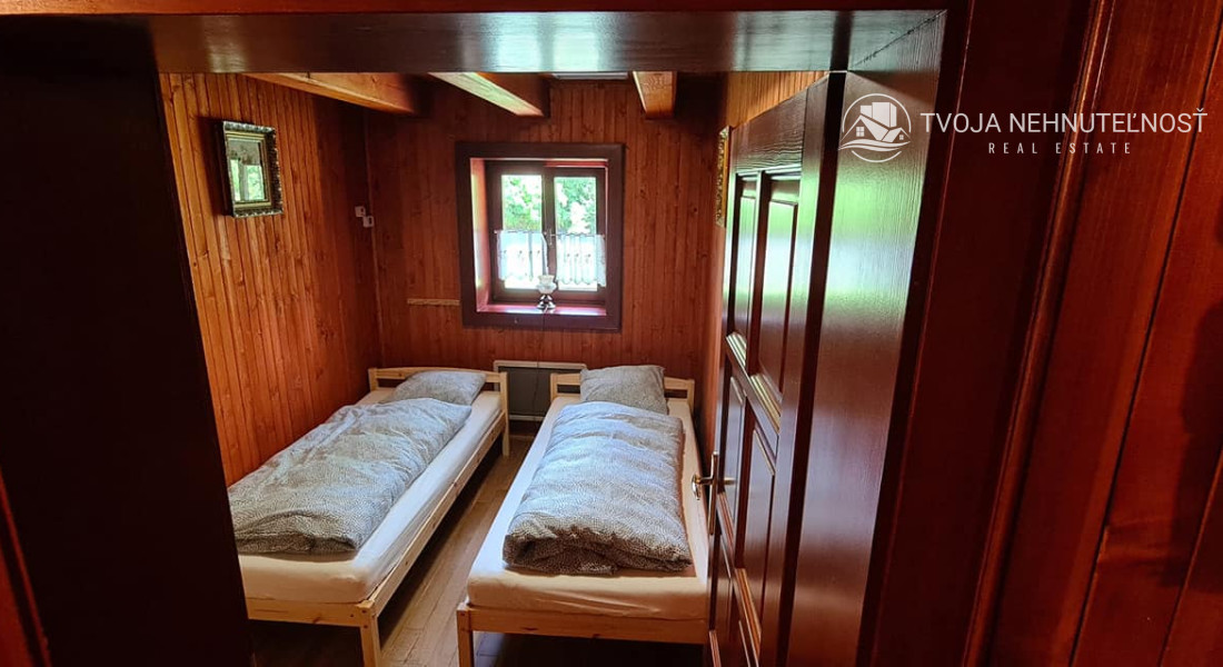 Dom s areálom na podnikanie, pozemok 2500 m2, dom - ubytovanie, jazierko, 2x altánok, biliardový dom, detské atrakcie