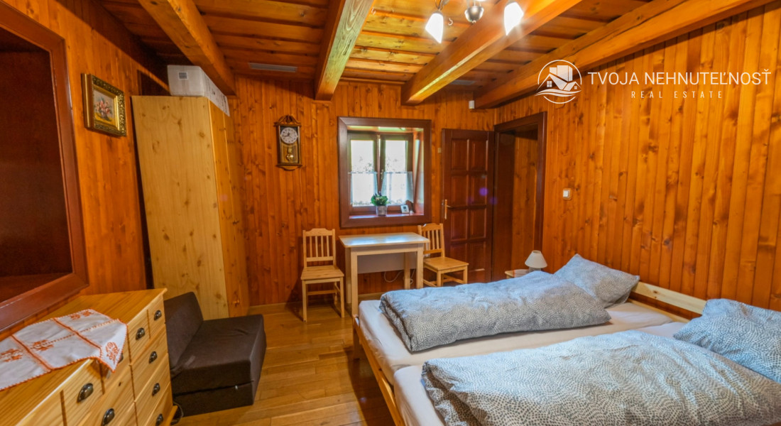 Dom s areálom na podnikanie, pozemok 2500 m2, dom - ubytovanie, jazierko, 2x altánok, biliardový dom, detské atrakcie