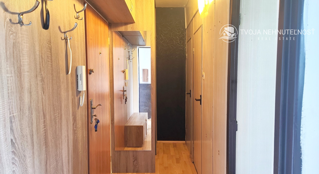 Voľný ihneď.... Vyhľadávaný 1 izbový byt s balkónom blízko centra