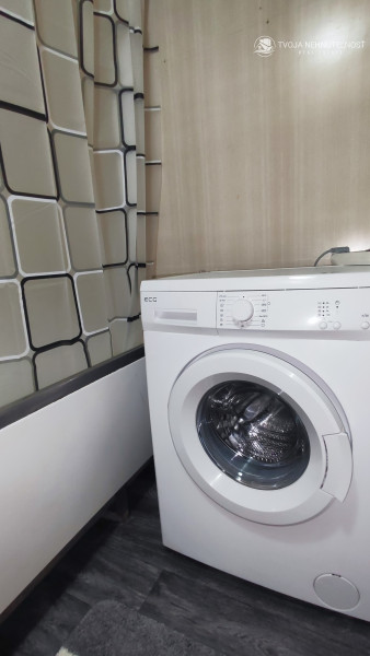 Voľný ihneď.... Vyhľadávaný 1 izbový byt s balkónom blízko centra