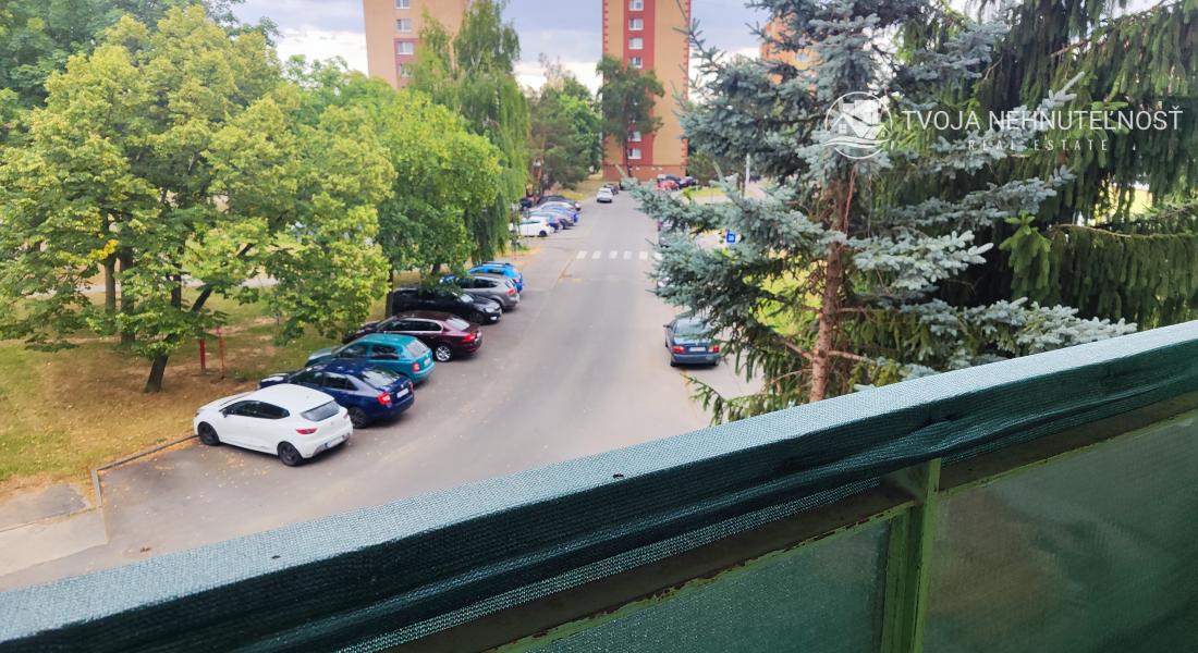 Voľný ihneď.... Vyhľadávaný 1 izbový byt s balkónom blízko centra