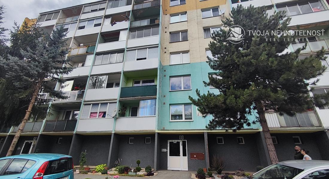 Voľný ihneď.... Vyhľadávaný 1 izbový byt s balkónom blízko centra