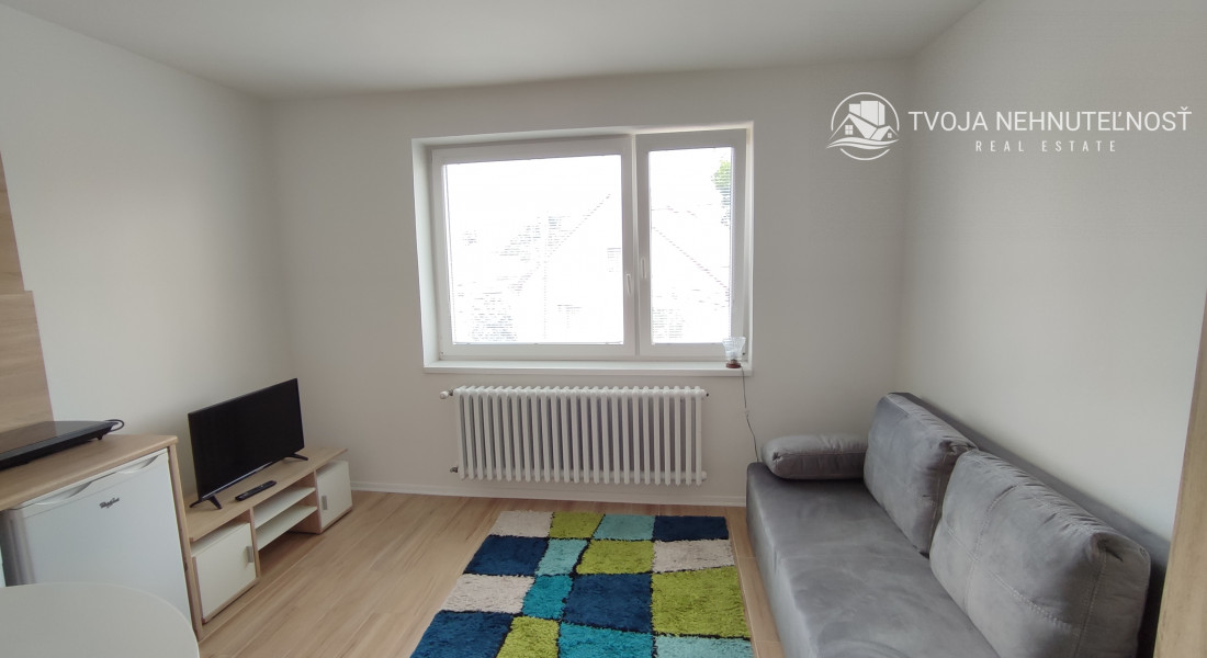 Prenajatá do 1.10.2026...  zariadená garsónka 20 m2 komplet rekonštrukcia, voľná ihneď