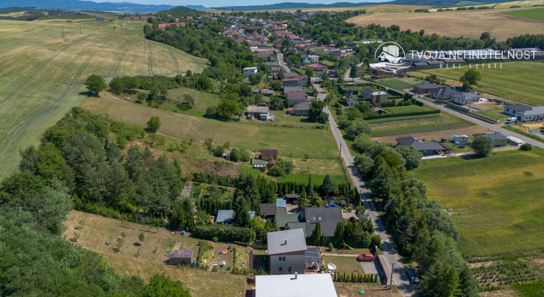 Bývajte do 2 mesiacov - zdravý tehlový 4 izbový dom Medzany, pozemok 589 m2