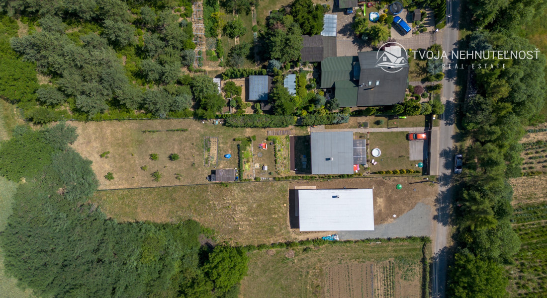 Bývajte do 2 mesiacov - zdravý tehlový 4 izbový dom Medzany, pozemok 589 m2