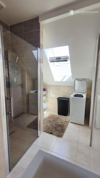 Lukratívne prenajatý investičný rodinný dom s dvomi bytmi Ľubotice, možnosť výstavby ďalšieho domu