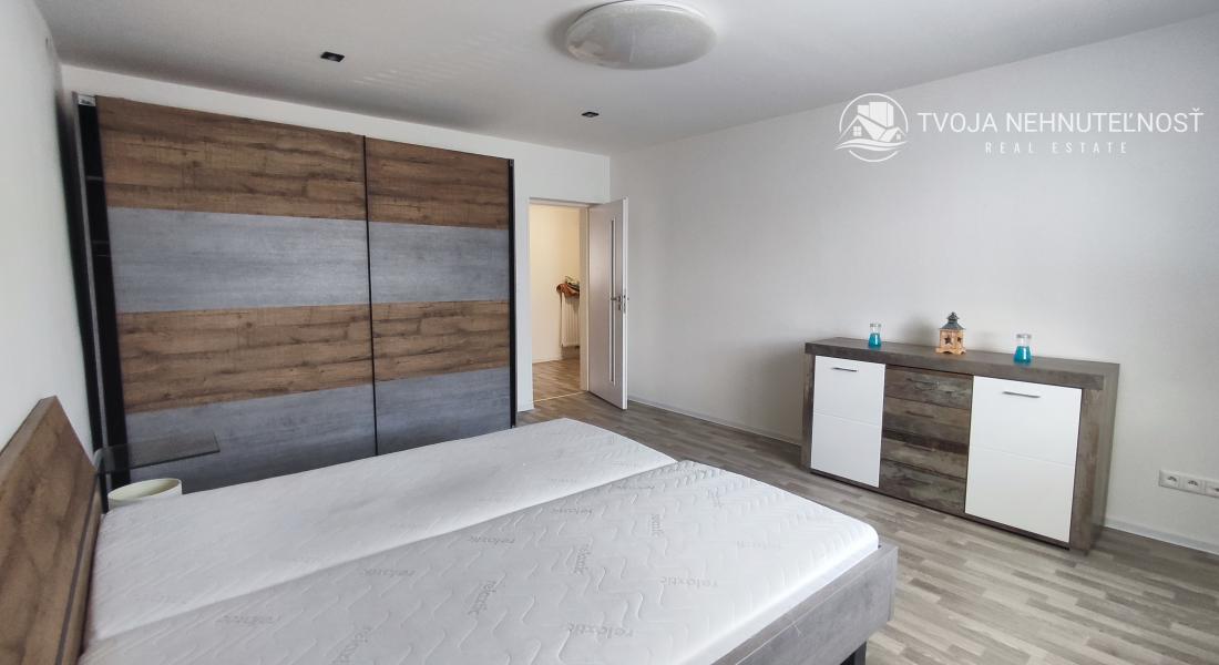 Lukratívne prenajatý investičný rodinný dom s dvomi bytmi Ľubotice, možnosť výstavby ďalšieho domu