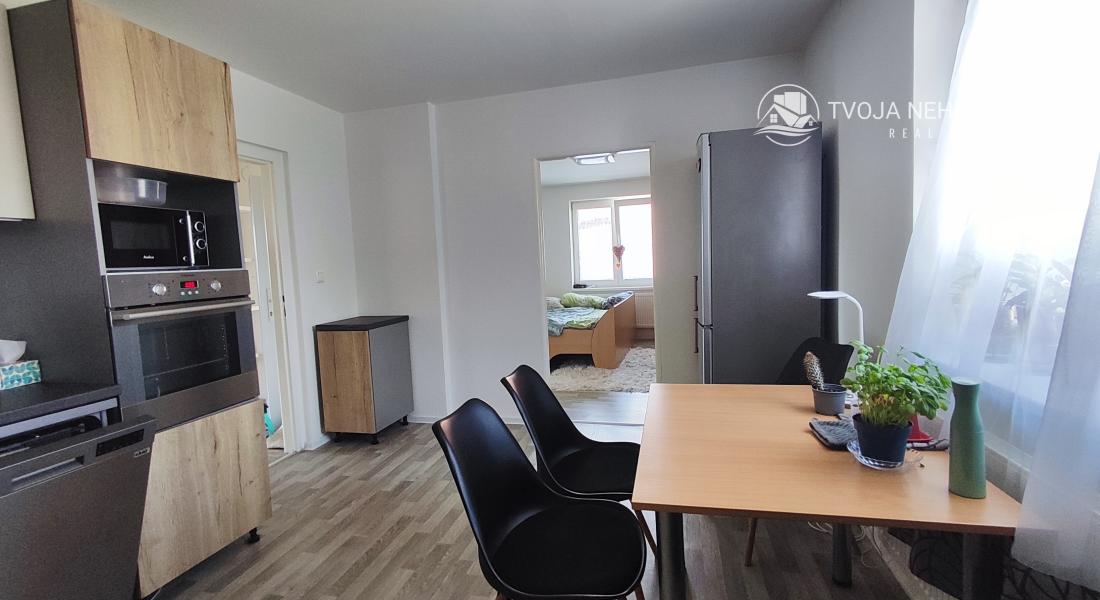 Lukratívne prenajatý investičný rodinný dom s dvomi bytmi Ľubotice, možnosť výstavby ďalšieho domu