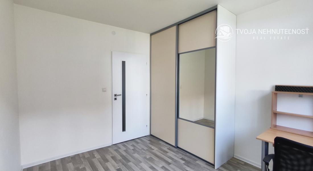 Lukratívne prenajatý investičný rodinný dom s dvomi bytmi Ľubotice, možnosť výstavby ďalšieho domu