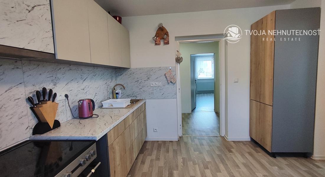 Lukratívne prenajatý investičný rodinný dom s dvomi bytmi Ľubotice, možnosť výstavby ďalšieho domu