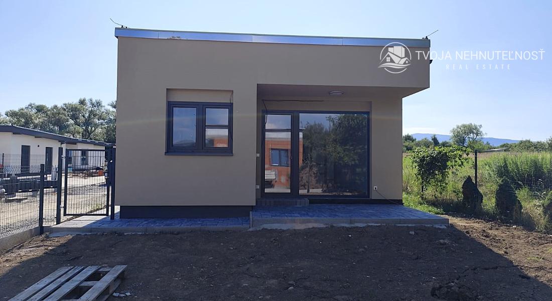 Prenajatý do 15.09.2026 ...... 3 izbový rodinný dom na dlhodobý prenájom, zariadený, 2x parkovacie miesto, záhradka