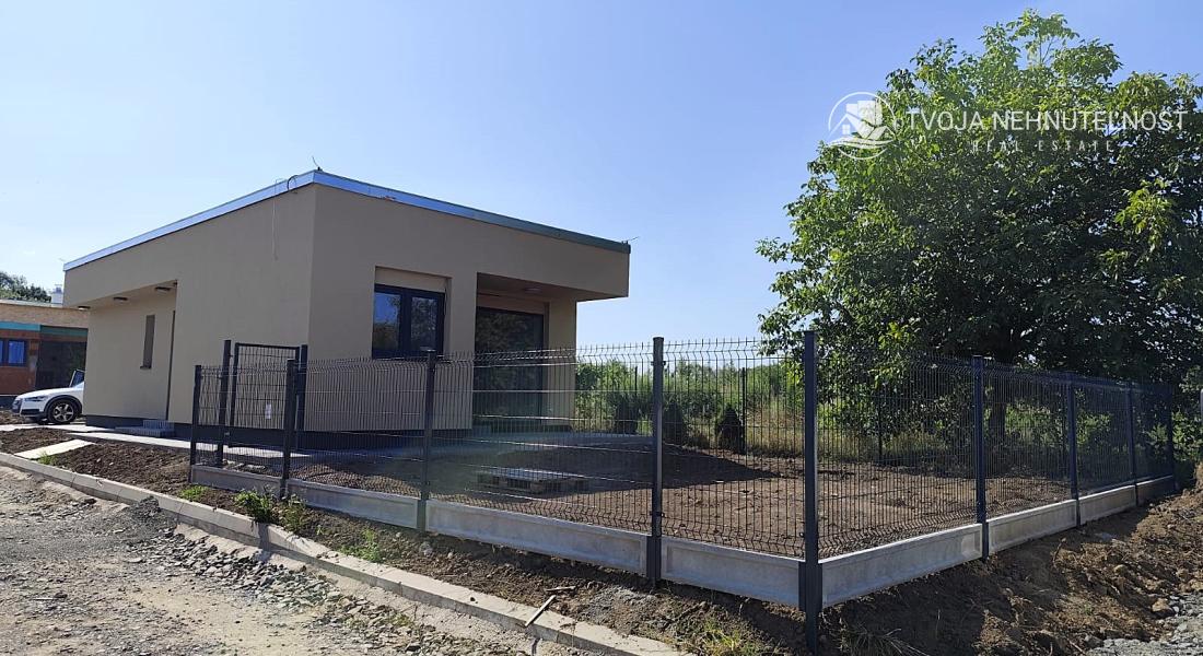 Prenajatý do 15.09.2026 ...... 3 izbový rodinný dom na dlhodobý prenájom, zariadený, 2x parkovacie miesto, záhradka