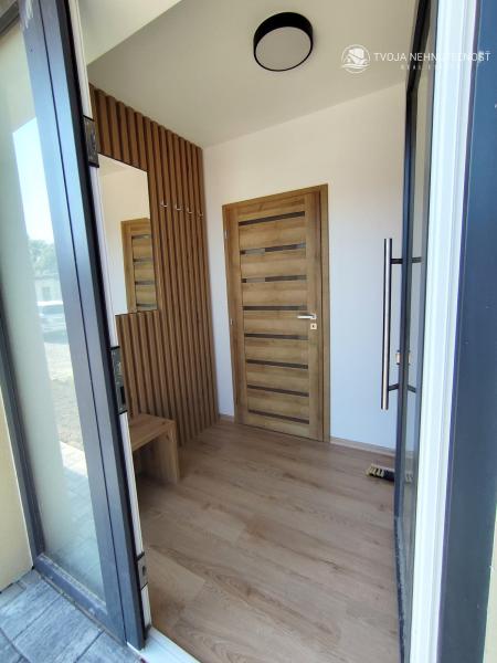 Prenajatý do 15.09.2026 ...... 3 izbový rodinný dom na dlhodobý prenájom, zariadený, 2x parkovacie miesto, záhradka