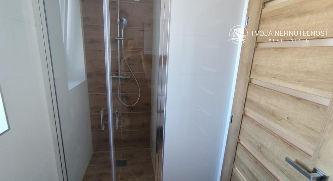 Prenajatý do 15.09.2026 ...... 3 izbový rodinný dom na dlhodobý prenájom, zariadený, 2x parkovacie miesto, záhradka