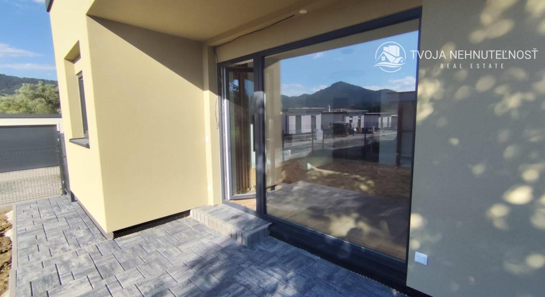 Prenajatý do 15.09.2026 ...... 3 izbový rodinný dom na dlhodobý prenájom, zariadený, 2x parkovacie miesto, záhradka