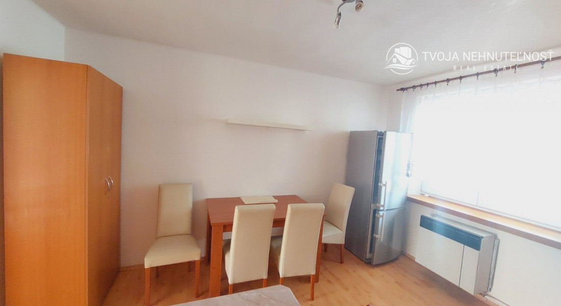 Na predaj tehlový 2 izbový byt s balkónom v blízkosti OC NOVUM, aktuálne prenajatý