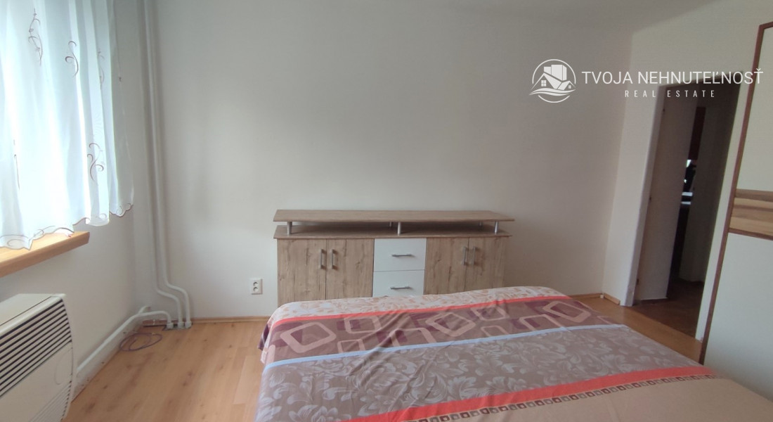 Na predaj tehlový 2 izbový byt s balkónom v blízkosti OC NOVUM, aktuálne prenajatý