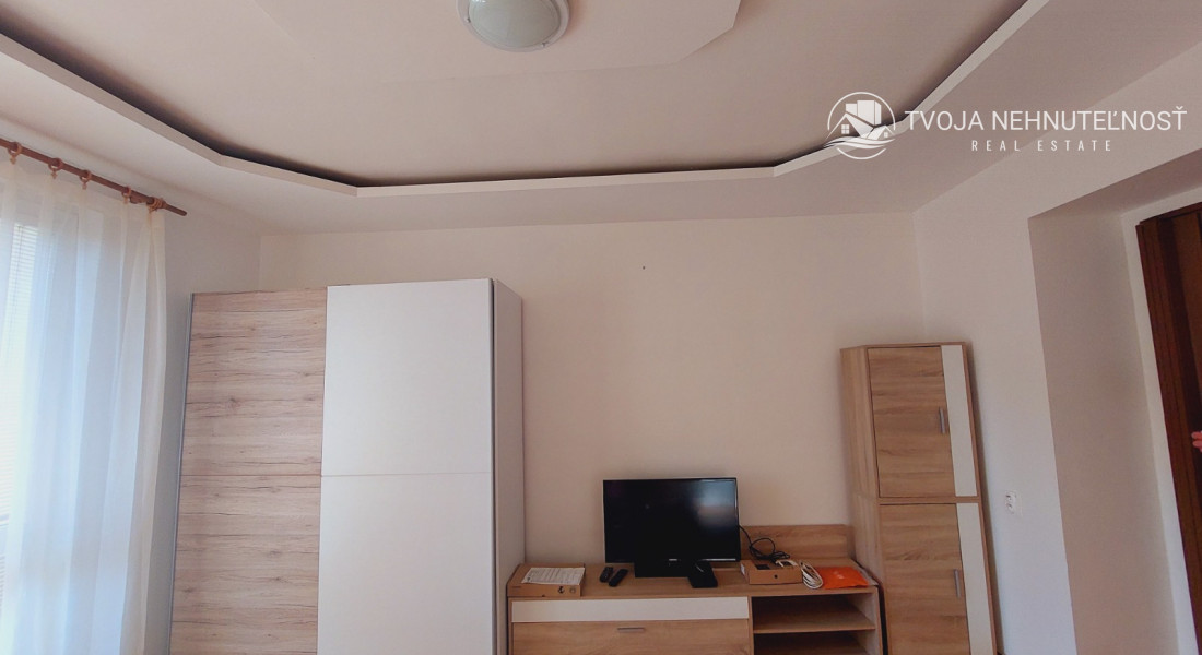 Na predaj tehlový 2 izbový byt s balkónom v blízkosti OC NOVUM, aktuálne prenajatý