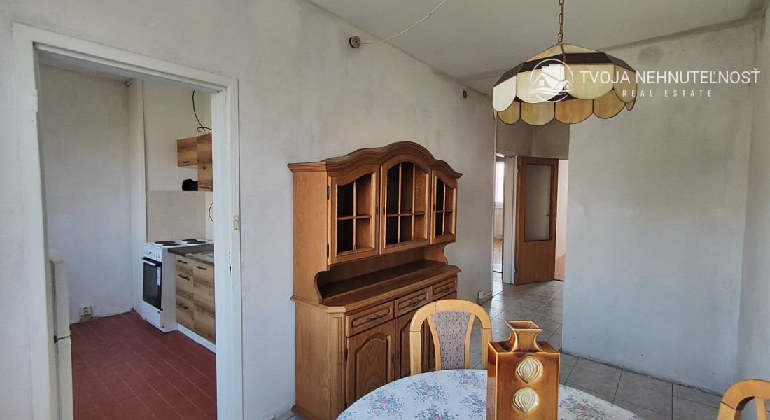 REZERVOVANÝ .... Veľký 4 izbový byt 86 m2, Sabinovská, ihneď k dispozícii