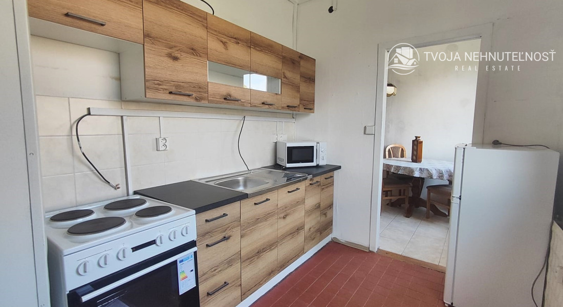 REZERVOVANÝ .... Veľký 4 izbový byt 86 m2, Sabinovská, ihneď k dispozícii