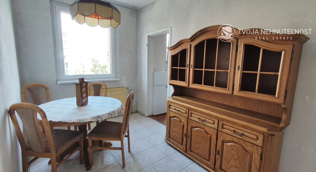 REZERVOVANÝ .... Veľký 4 izbový byt 86 m2, Sabinovská, ihneď k dispozícii