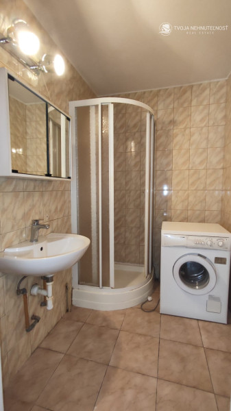 REZERVOVANÝ .... Veľký 4 izbový byt 86 m2, Sabinovská, ihneď k dispozícii