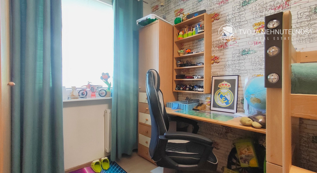 Dizajnovo prepracovaný lukratívny 4 izbový byt Sídlisko 3, klíma, loggia s tieniacimi fóliami