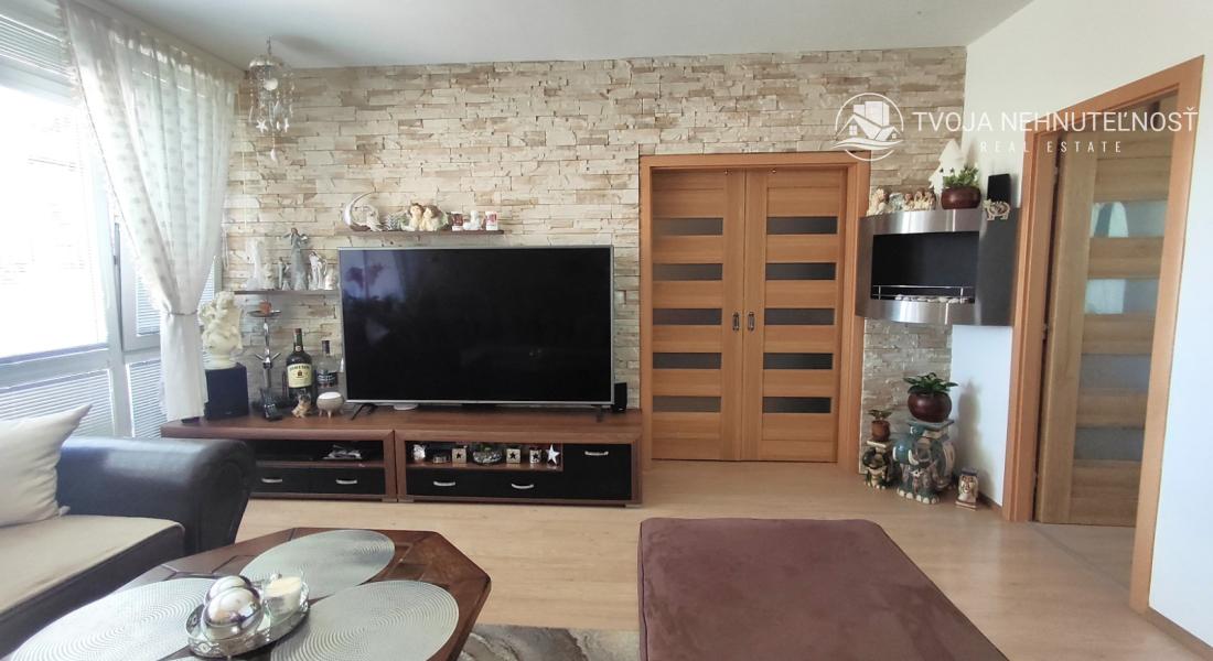 Dizajnovo prepracovaný lukratívny 4 izbový byt Sídlisko 3, klíma, loggia s tieniacimi fóliami